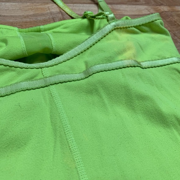 ❤️ Lululemon Ariel tank in bright yellow - Picture 8 of 8